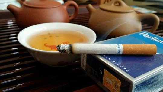 經(jīng)常抽煙的人喝什么茶好 抽煙的人喝什么茶清肺效果最好